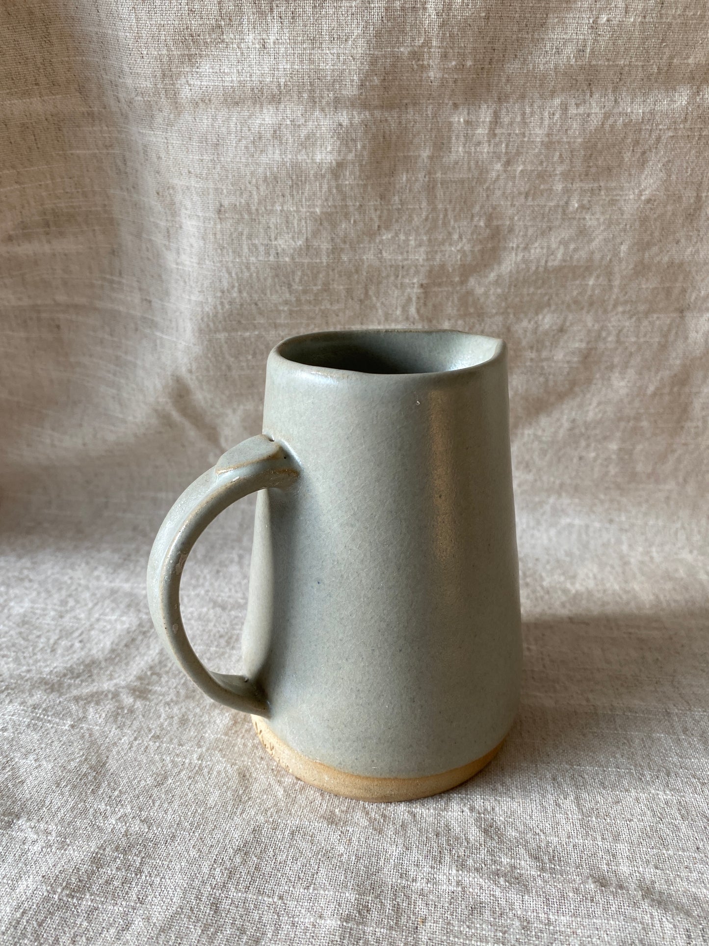 Jug (medium)