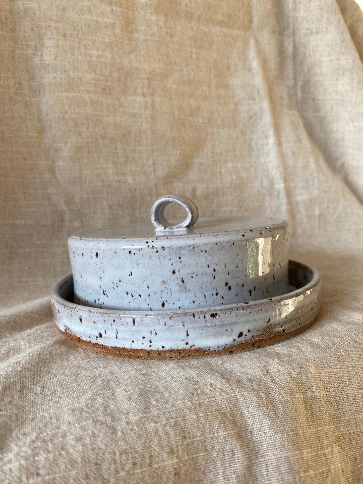 Butter Dish “Speckled White” preorder.