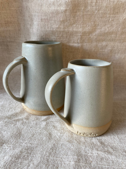 Jug (medium)